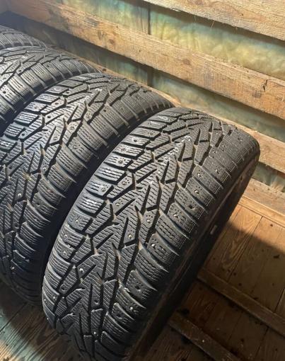 Nokian Tyres Hakkapeliitta 7 215/60 R16