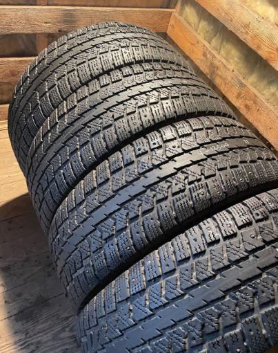 Viatti Vettore Inverno V-524 235/65 R16C