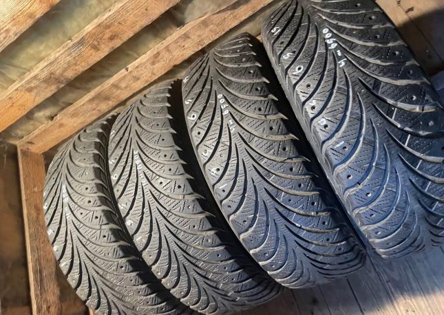 Goodyear UltraGrip Extreme 195/65 R15