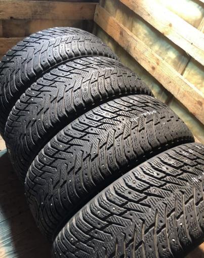 Nokian Tyres Hakkapeliitta 8 215/60 R16