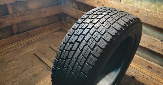 Bridgestone Blizzak WS-50 215/55 R16