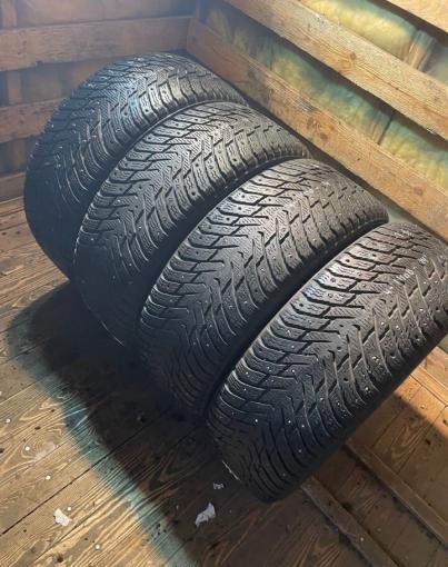 Nokian Tyres Hakkapeliitta 8 215/60 R16