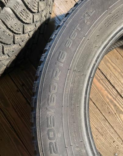 Nokian Tyres Hakkapeliitta 8 205/60 R16