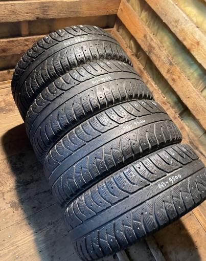 Bridgestone Ice Cruiser 7000 215/60 R16