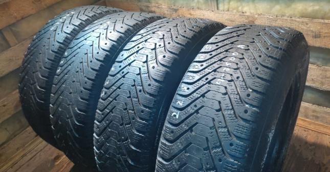 Goodyear UltraGrip 500 225/65 R17