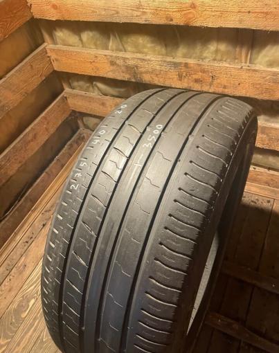 Royal Black Royal Performance 275/40 R20