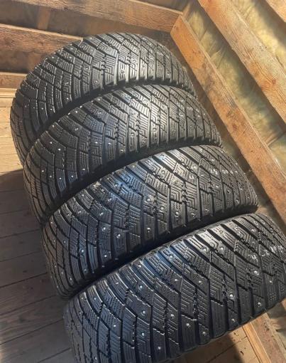 Goodyear UltraGrip Ice Arctic SUV 215/60 R17