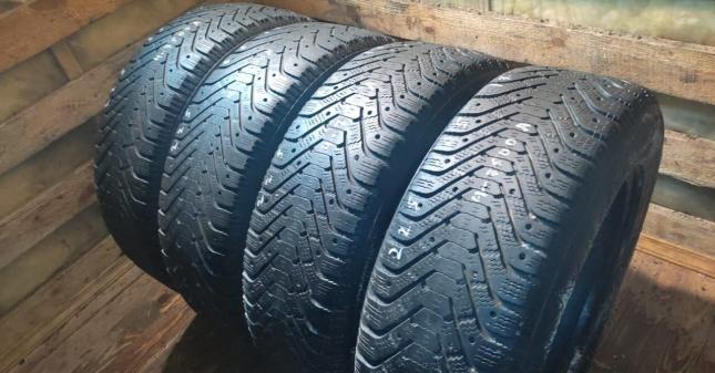 Goodyear UltraGrip 500 225/65 R17