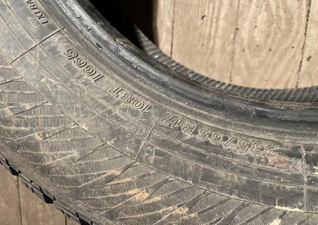 Yokohama IceGuard Stud IG65 235/65 R17