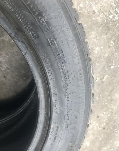 Kumho I&#39;Zen RV Stud KC16 235/55 R17