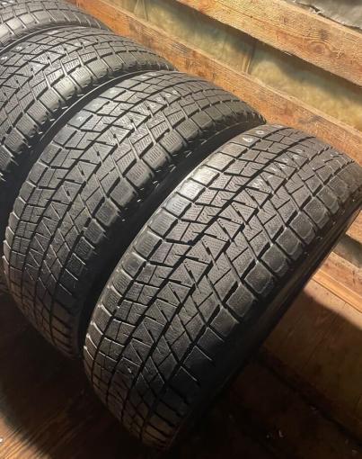 Bridgestone Blizzak DM-V1 235/60 R18