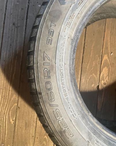 Nokian Tyres Hakkapeliitta 8 SUV 225/60 R17