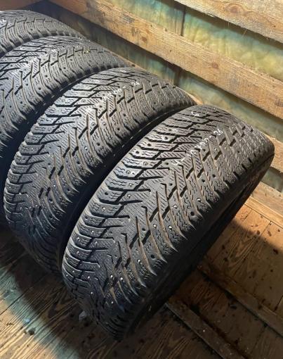 Nokian Tyres Hakkapeliitta 8 215/60 R16