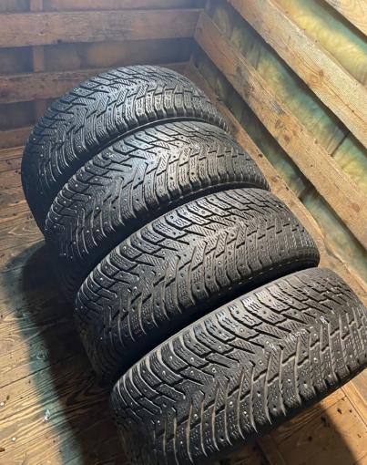 Nokian Tyres Hakkapeliitta 8 215/60 R16