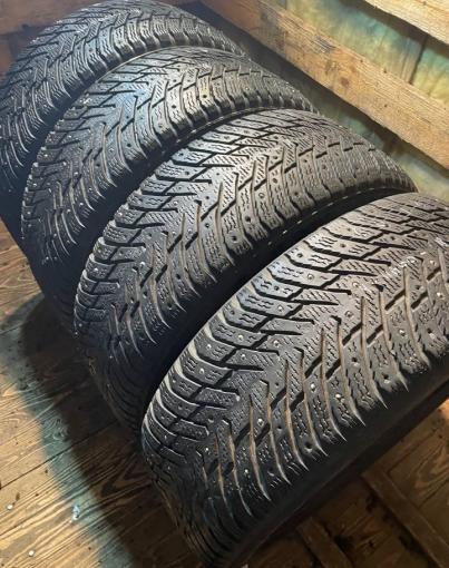 Nokian Tyres Hakkapeliitta 8 215/60 R16