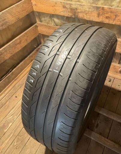 Bridgestone Turanza T001 235/45 R17