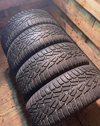 Nokian Tyres Hakkapeliitta 7 215/60 R16