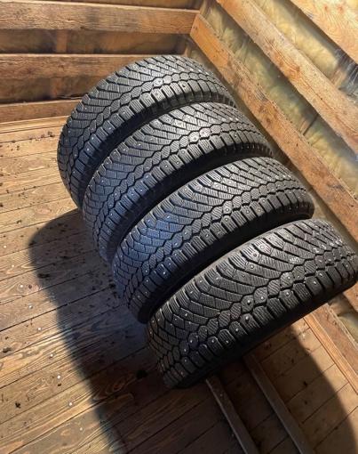 Continental ContiIceContact 4x4 215/70 R16