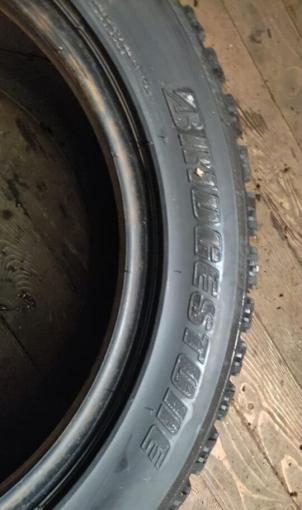 Bridgestone Blizzak WS-50 215/55 R16