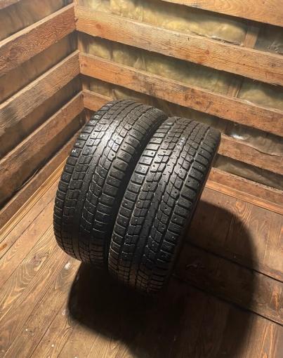 Dunlop SP Winter Ice 01 215/60 R16