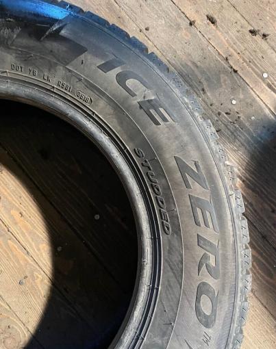 Pirelli Ice Zero 215/65 R16