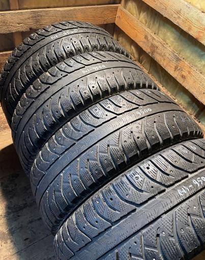 Bridgestone Ice Cruiser 7000 215/60 R16