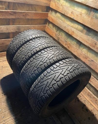 Pirelli Ice Zero 215/65 R16