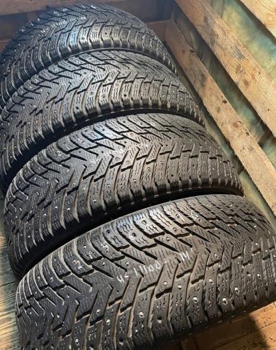 Nokian Tyres Hakkapeliitta 8 215/60 R16