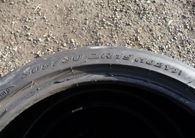Pirelli P Zero 305/30 R19 102Y