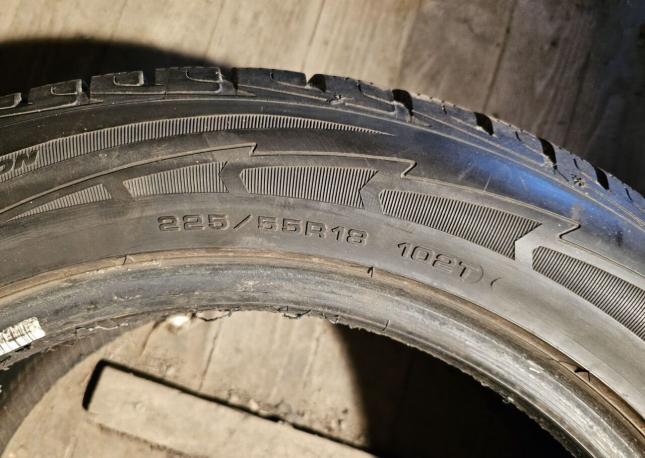 Goodyear UltraGrip Ice SUV 225/55 R18