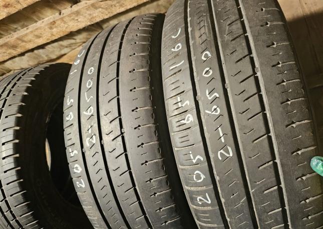 Hankook Radial RA28 205/65 R16