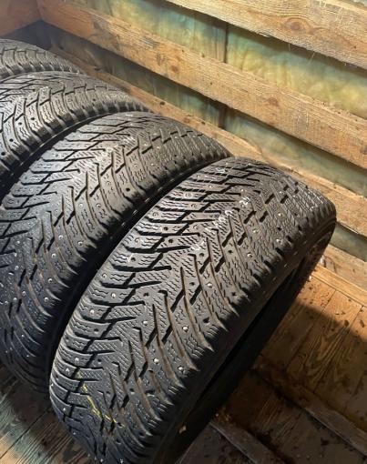 Nokian Tyres Hakkapeliitta 8 215/60 R16