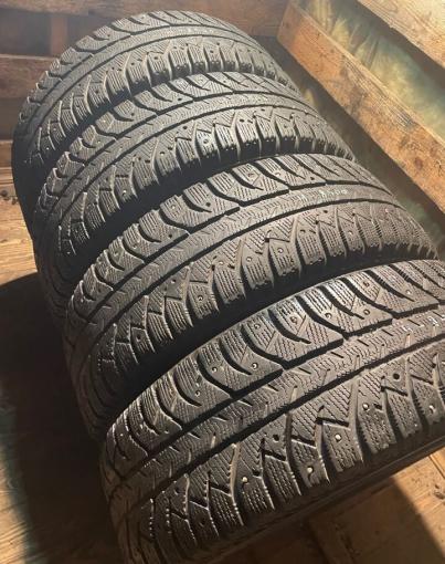 Bridgestone Ice Cruiser 7000 195/65 R15