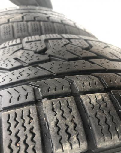 Kumho I&#39;Zen RV Stud KC16 235/55 R17