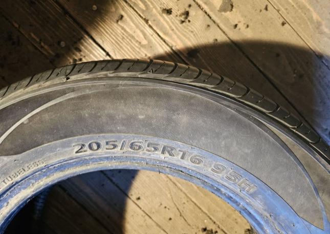 Kumho Solus SA01 KH32 205/65 R16