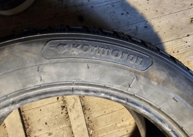 Kormoran SUV Stud 215/60 R17