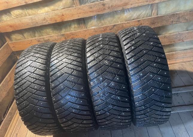 Goodyear UltraGrip Ice Arctic SUV 215/60 R17