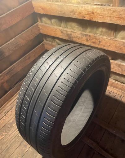 Royal Black Royal Performance 275/40 R20