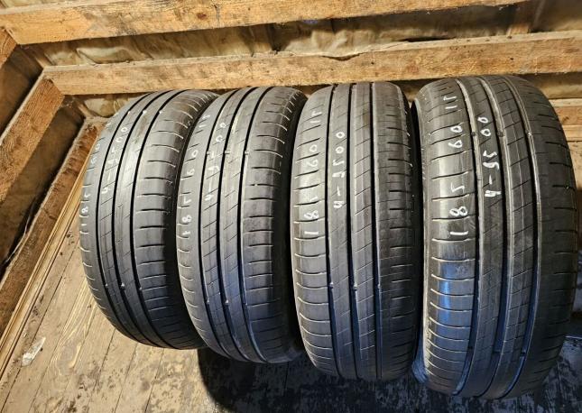 Goodyear EfficientGrip Performance 185/60 R15