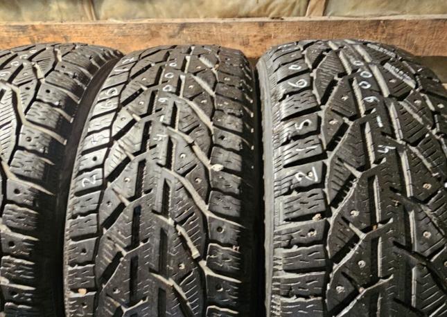 Kormoran SUV Stud 215/60 R17