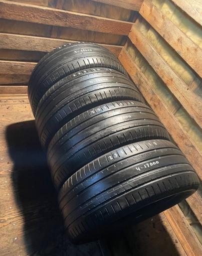 Pirelli P Zero Rosso 255/50 R19