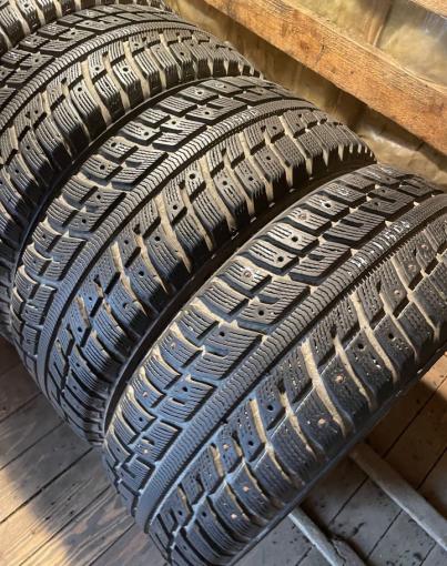 Kumho I&#39;Zen KW22 215/60 R16