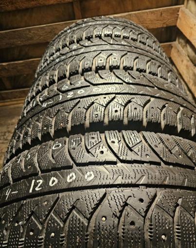 Bridgestone Ice Cruiser 7000 215/65 R16