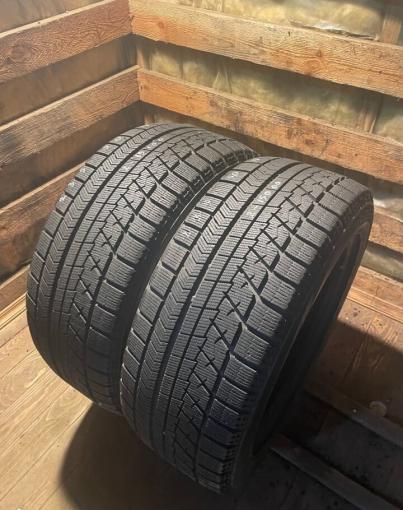 Bridgestone Blizzak VRX 235/50 R17