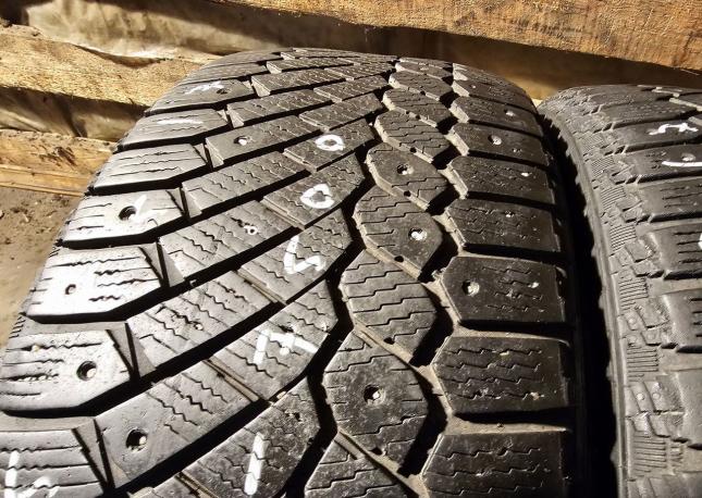 Gislaved Nord Frost 200 215/55 R17