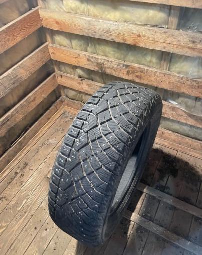 Nitto Therma Spike 225/65 R17