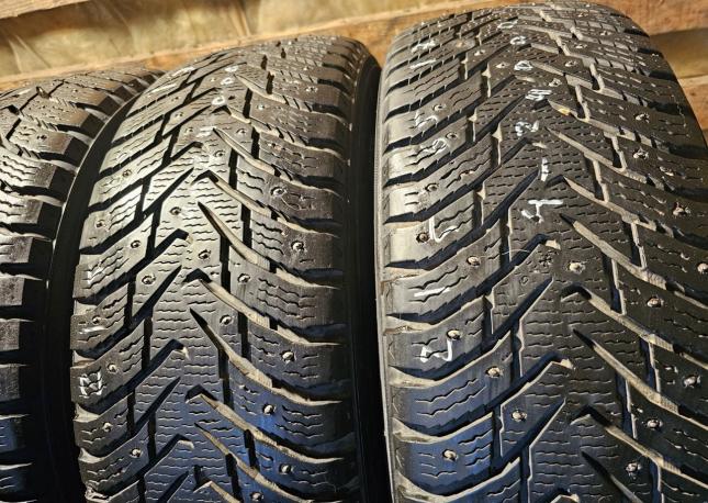 Nokian Tyres Hakkapeliitta 8 SUV 215/65 R17