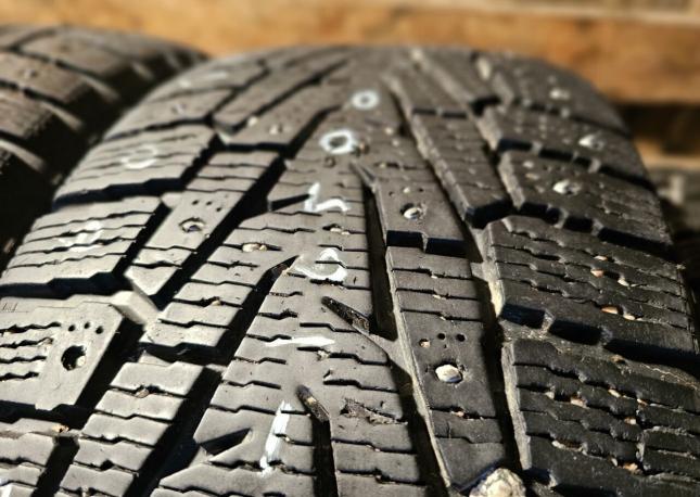 Nokian Tyres Hakkapeliitta 7 235/60 R17