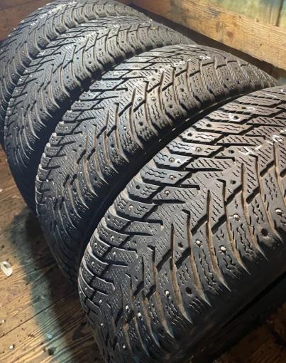 Nokian Tyres Hakkapeliitta 8 215/60 R16