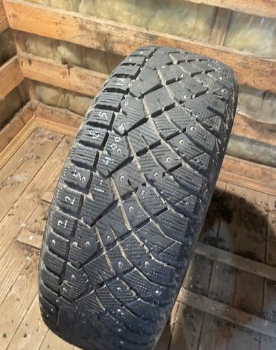 Nitto Therma Spike 225/65 R17